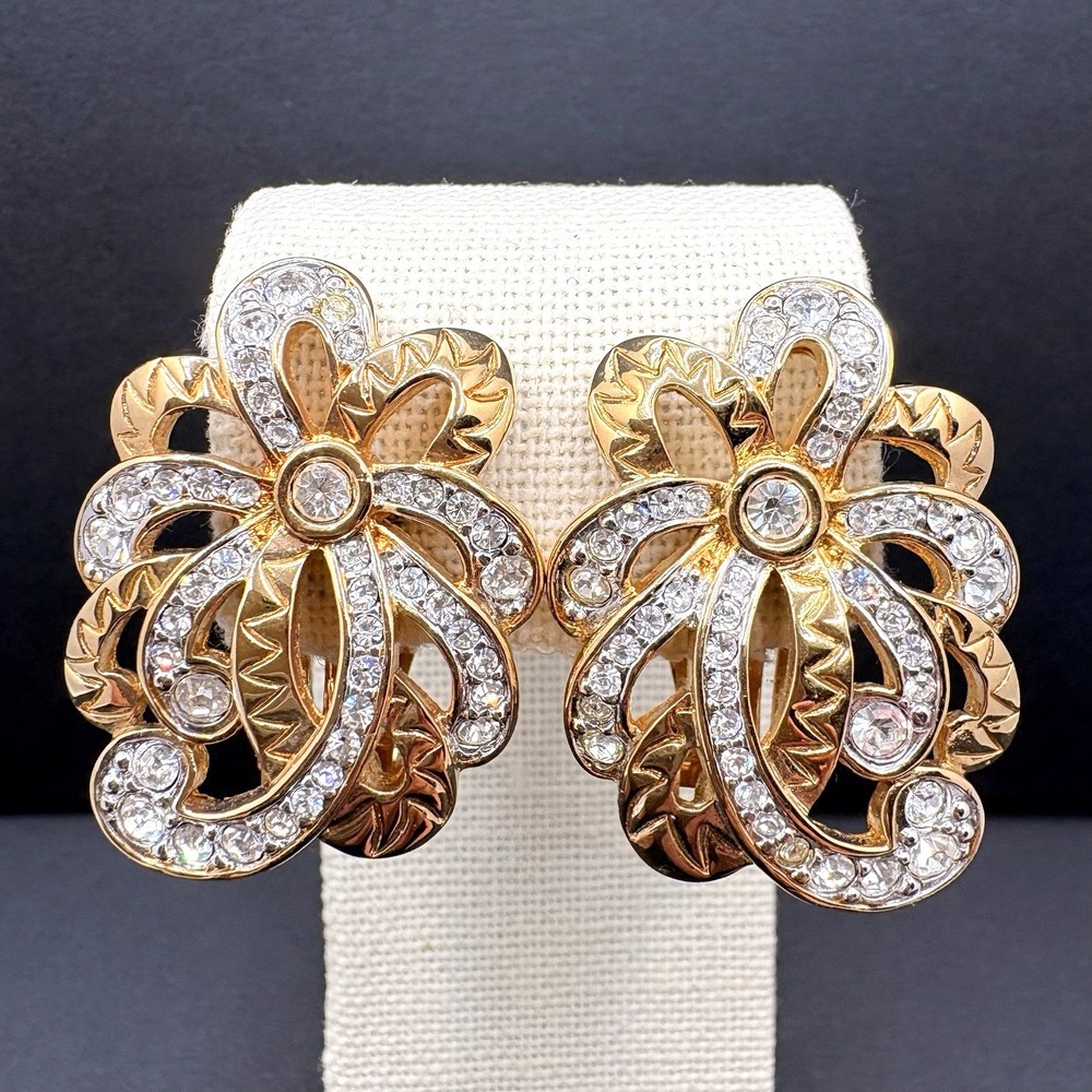 Vintage Swarovski Flower Floral Crystal Clip On Earrings Swan Signed READ